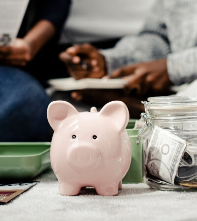 Das Für und Wider gemeinsamer Bankkonten für Paare